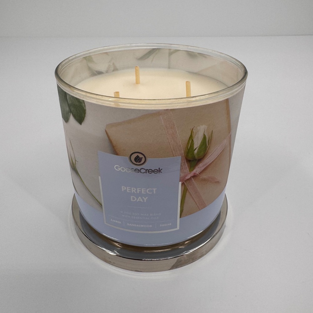 Perfect Day Goose Creek NEW 3 Wick Candle 14.5oz Amber Sandalwood Sugar - Picture 2 of 10